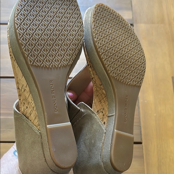 Donald Pliner Malone Sandals 8.5 - Picture 5 of 6